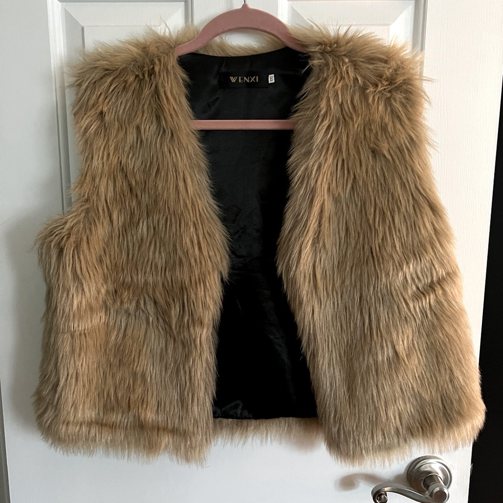 Short Fur vest